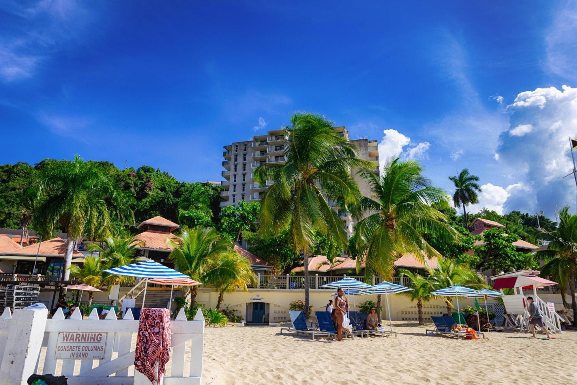 Montego Bay Club Apartments Esterno foto