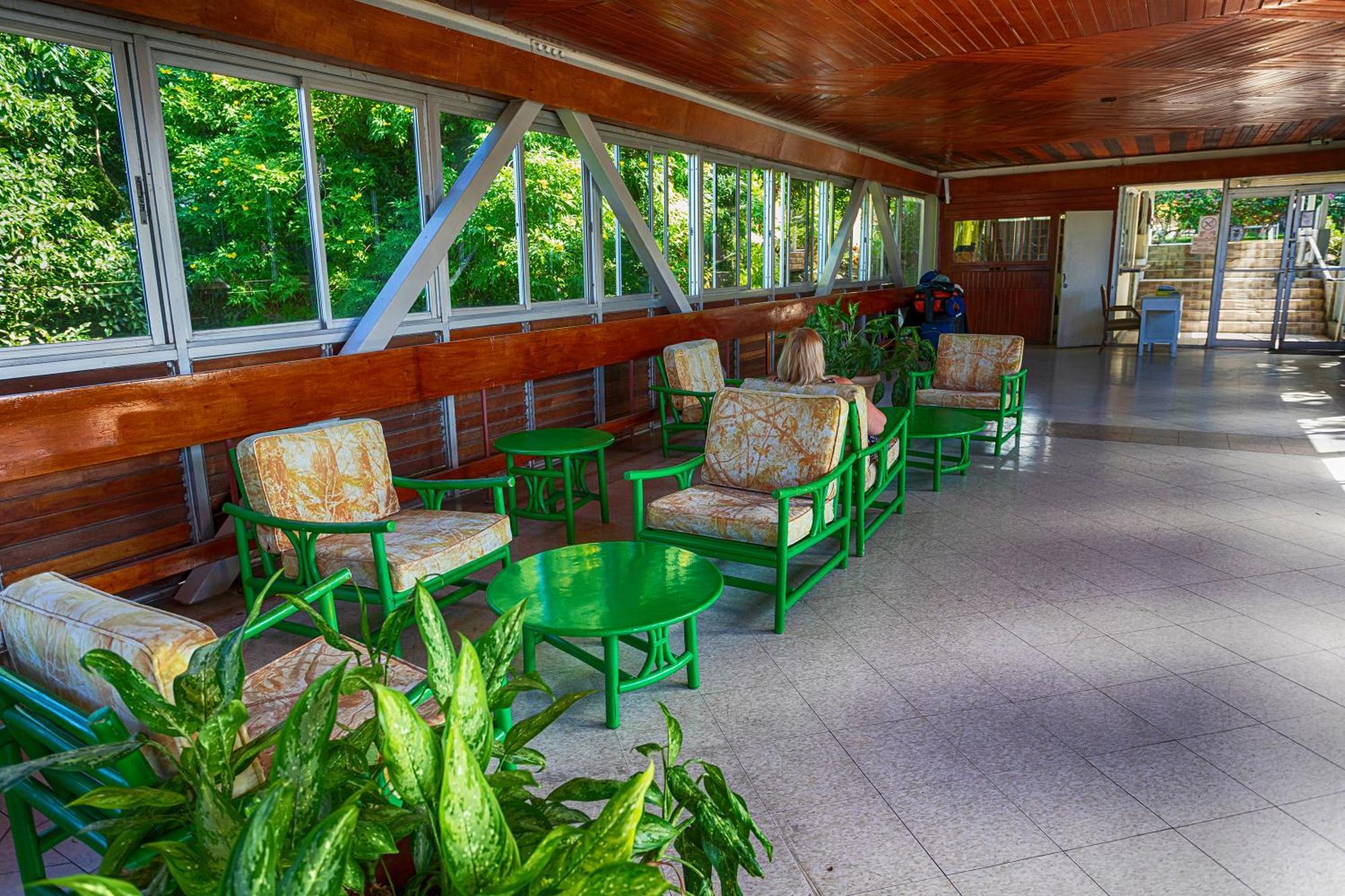 Montego Bay Club Apartments Esterno foto