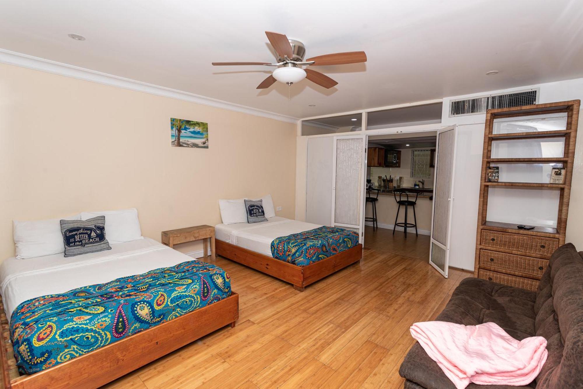 Montego Bay Club Apartments Esterno foto
